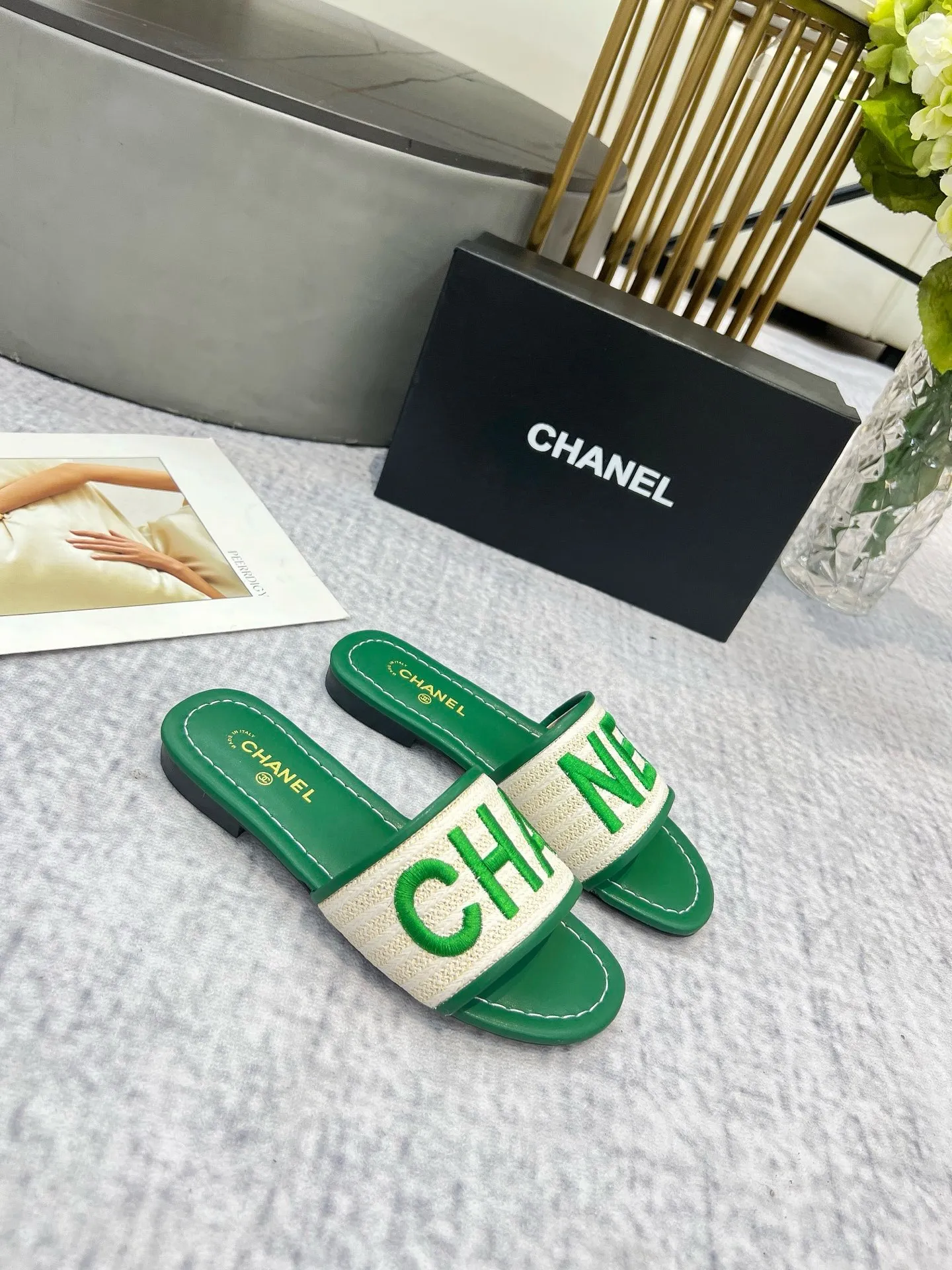 💕💕Factory direct selling price p340💕💕 Genuine leather sole +30 CHANEL, the upper uses three-dimensional electric embroidery technology, the upper foot is comfortable, soft and breathable, must-have size 35-43, leather sole +30